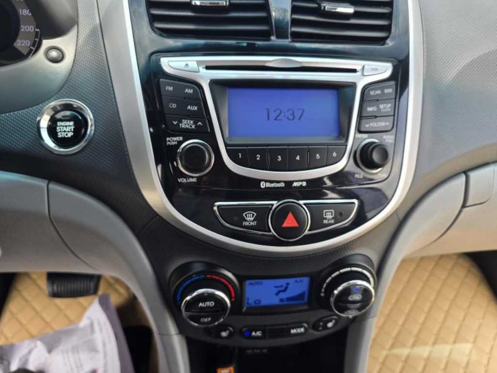 HYUNDAI Accent 2012 - Importación desde Corea - HF Imports Iquique - Foto 16