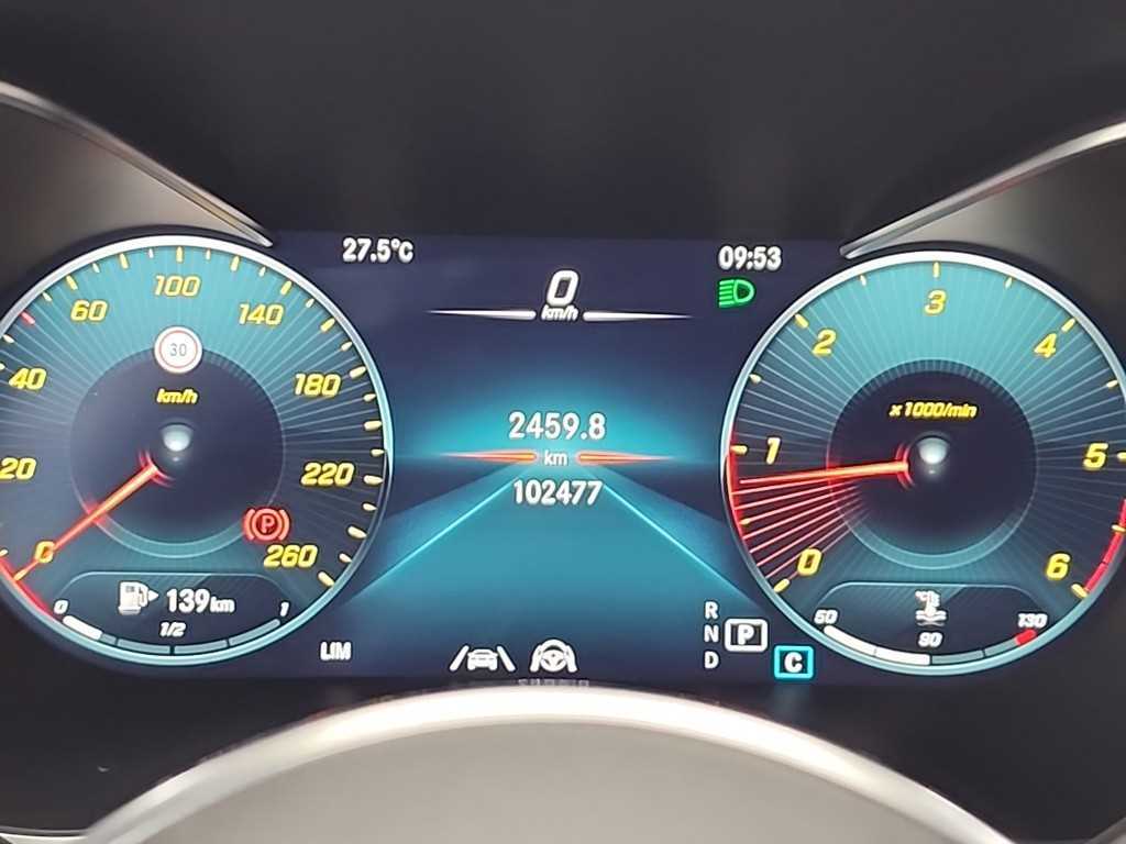 Mercedes Benz GLC Class - Vista 8