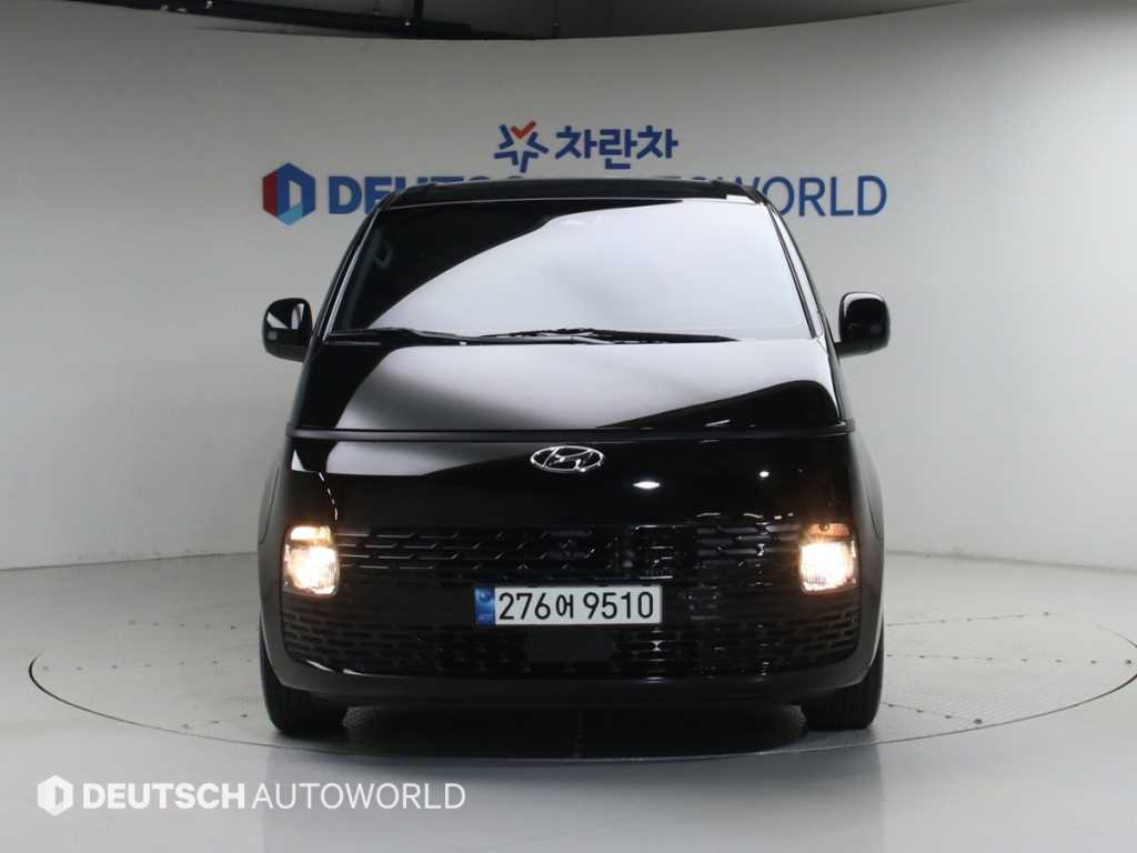 HYUNDAI Staria - Vista 3