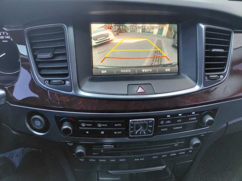 HYUNDAI Equus - Vista 11