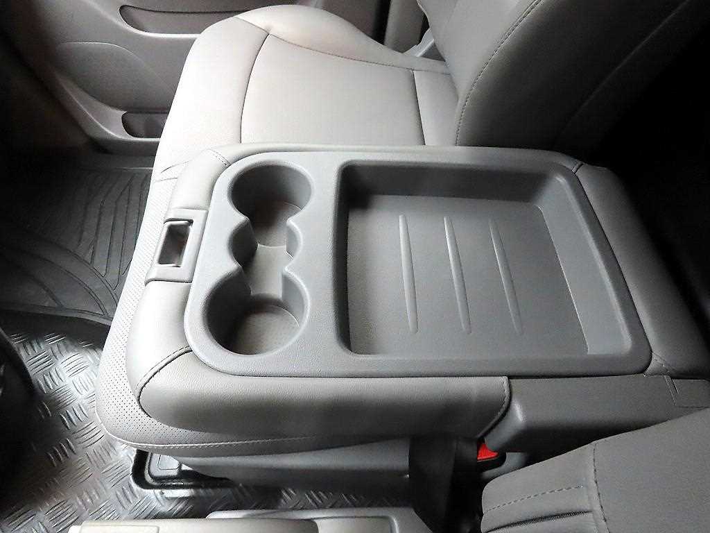 HYUNDAI Starex 2020 Plateado - Importación desde Corea - HF Imports Iquique - Foto 15