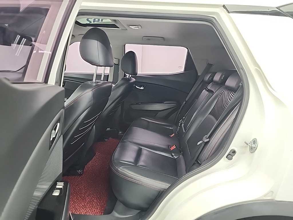 Ssangyong Tivoli 2016 Blanco - Importación desde Corea - HF Imports Iquique - Foto 14