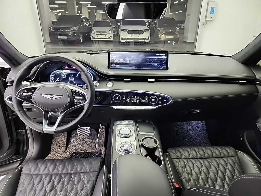 Genesis GV70 - Vista 9