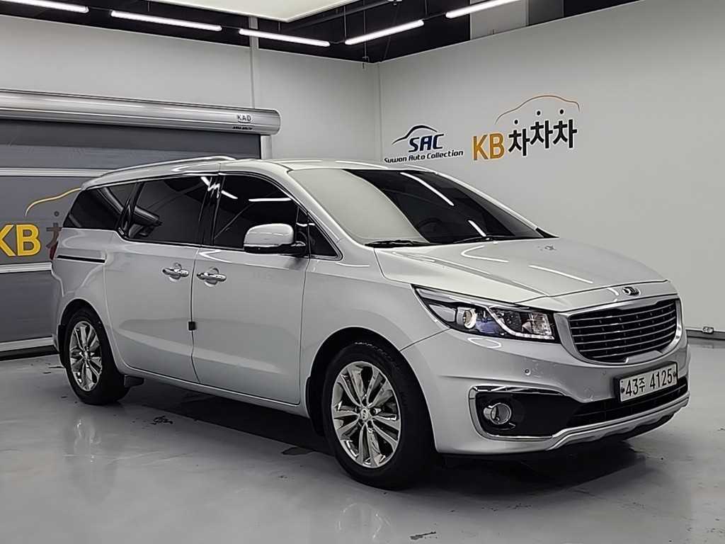 KIA Carnival - Vista 6