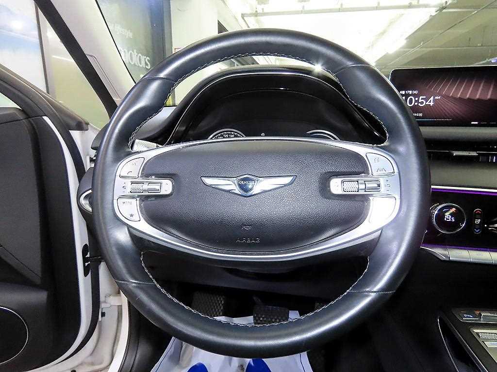 Genesis GV70 - Vista 10
