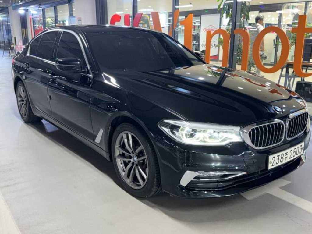BMW 5 Series 2020 Negro - Importación desde Corea - HF Imports Iquique - Foto 1