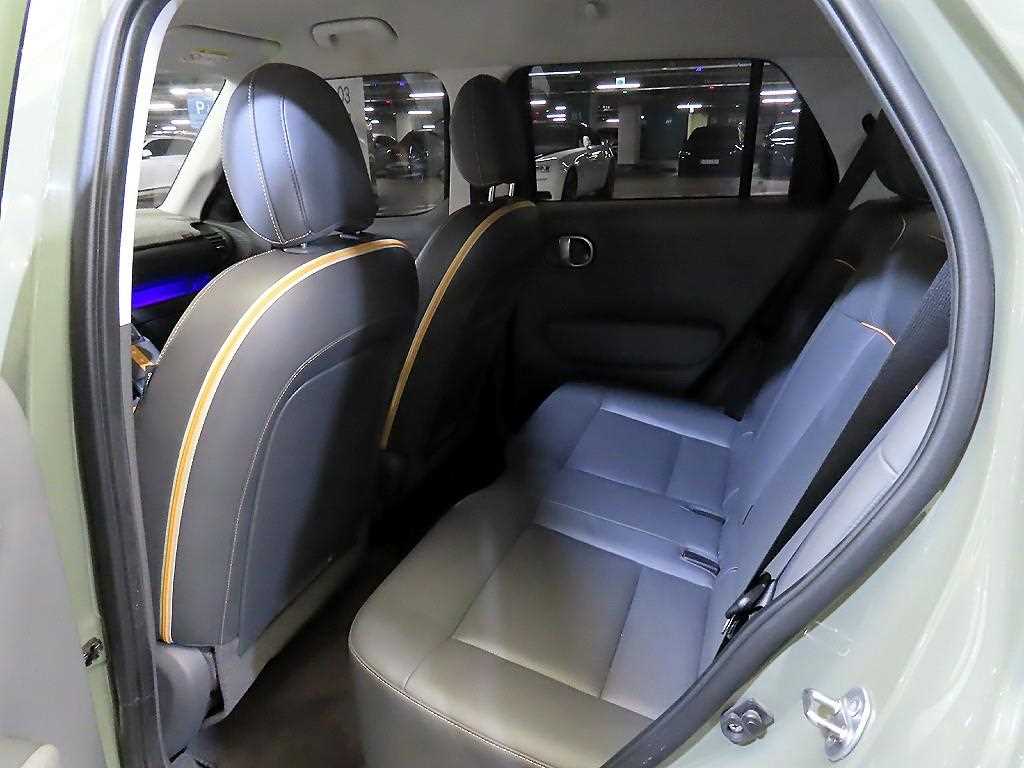 HYUNDAI Casper - Vista 9