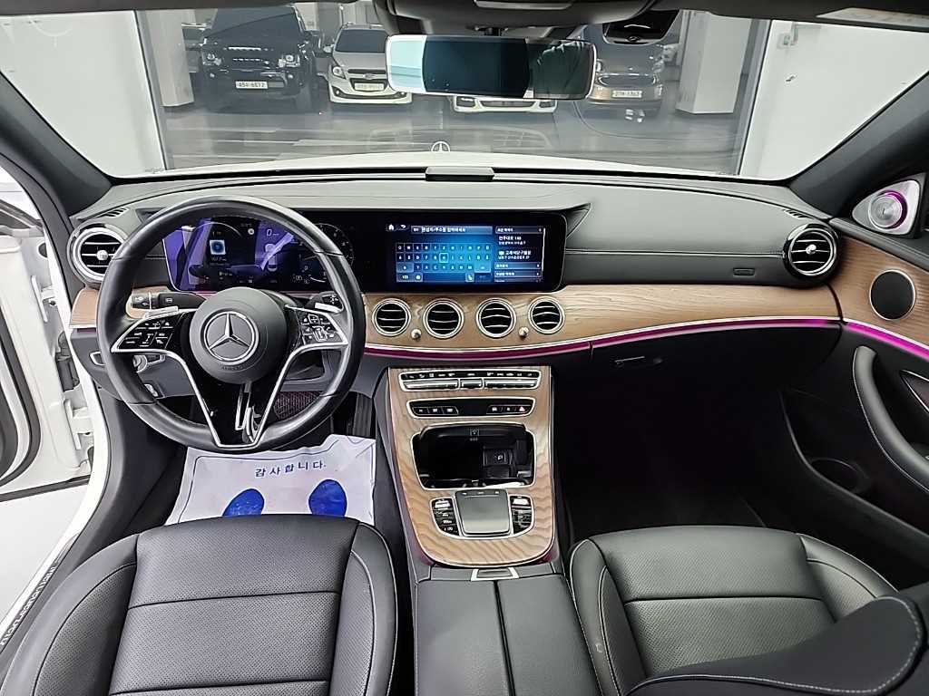 Mercedes Benz E class - Vista 9