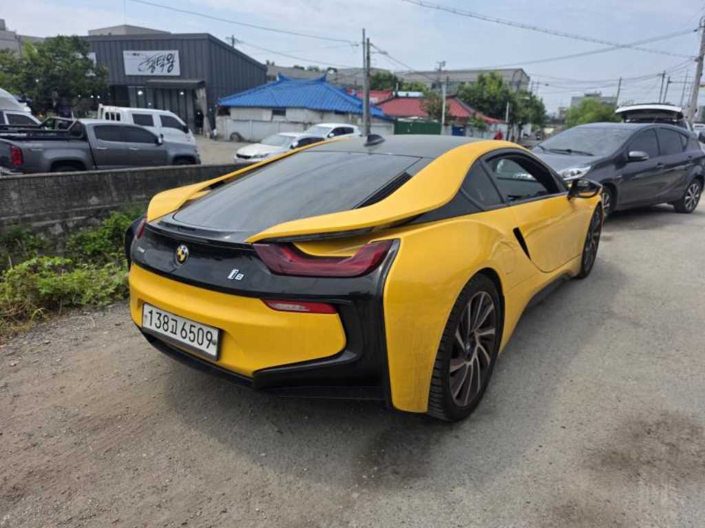 BMW i8 - Vista 2