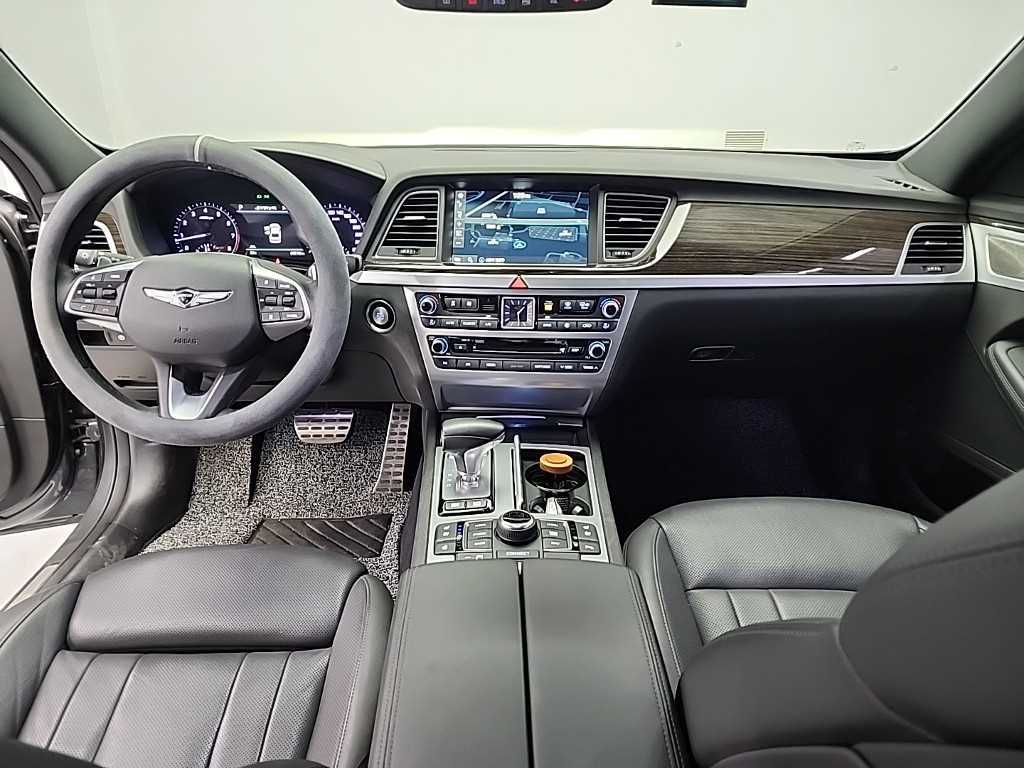 Genesis G80 - Vista 9