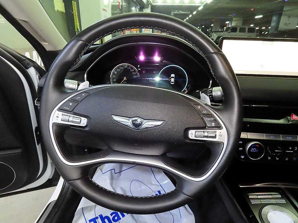 Genesis G80 - Vista 10