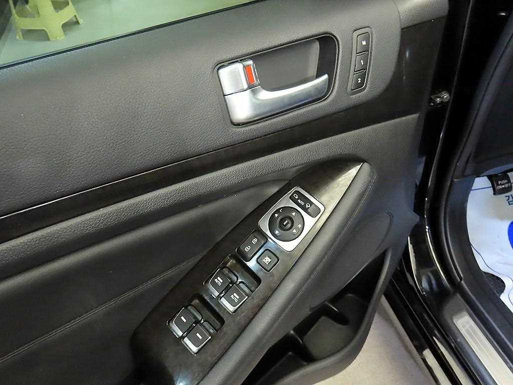 KIA K7 2013 Negro - Importación desde Corea - HF Imports Iquique - Foto 15