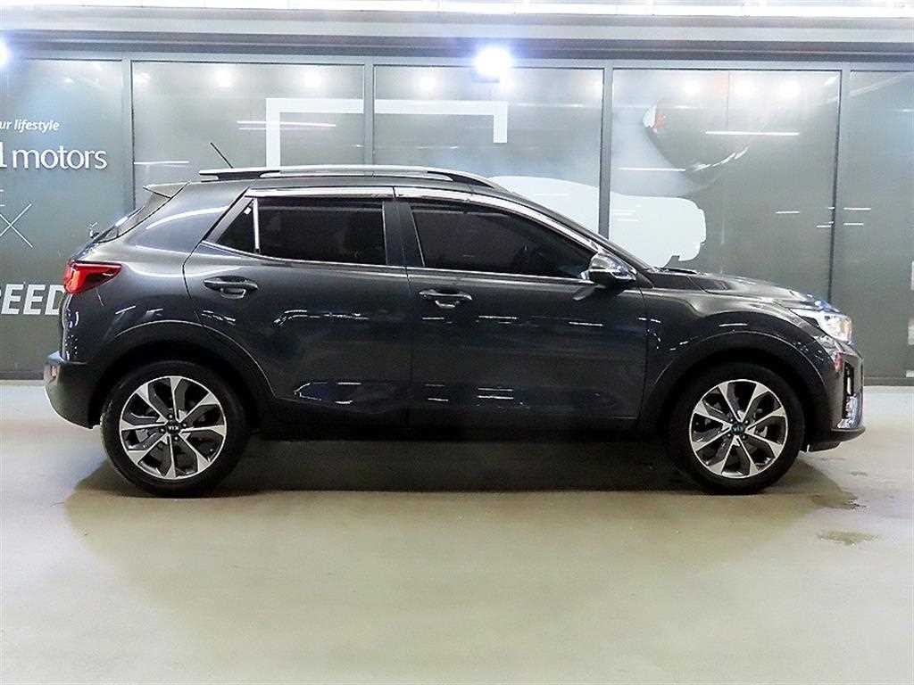 KIA Stonic - Vista 3