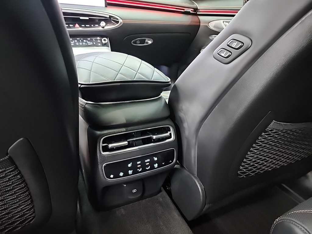 Genesis GV70 2024 Negro - Importación desde Corea - HF Imports Iquique - Foto 15