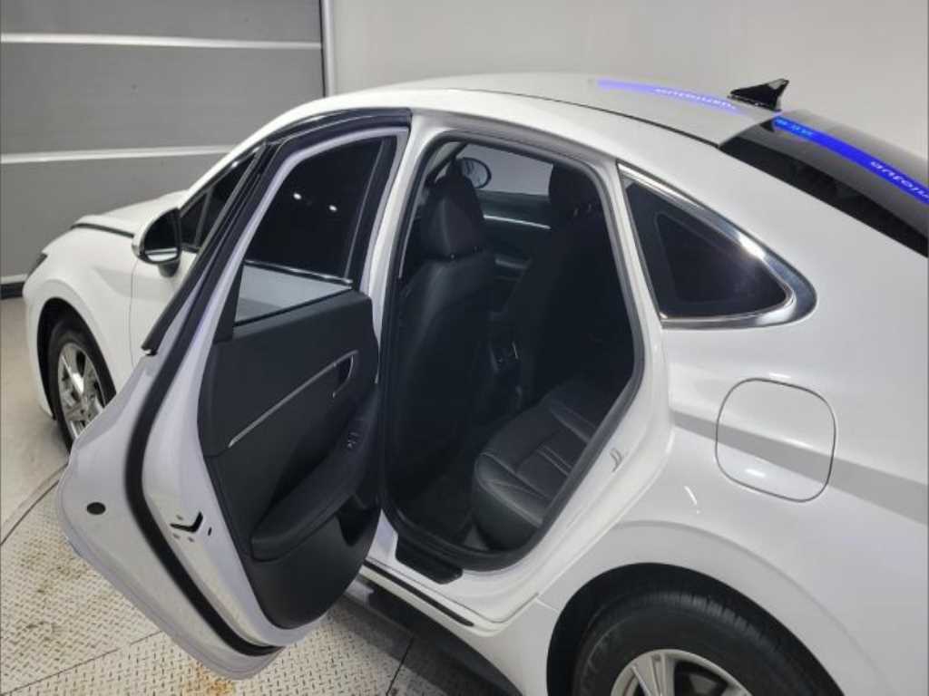 HYUNDAI Sonata - Vista 10