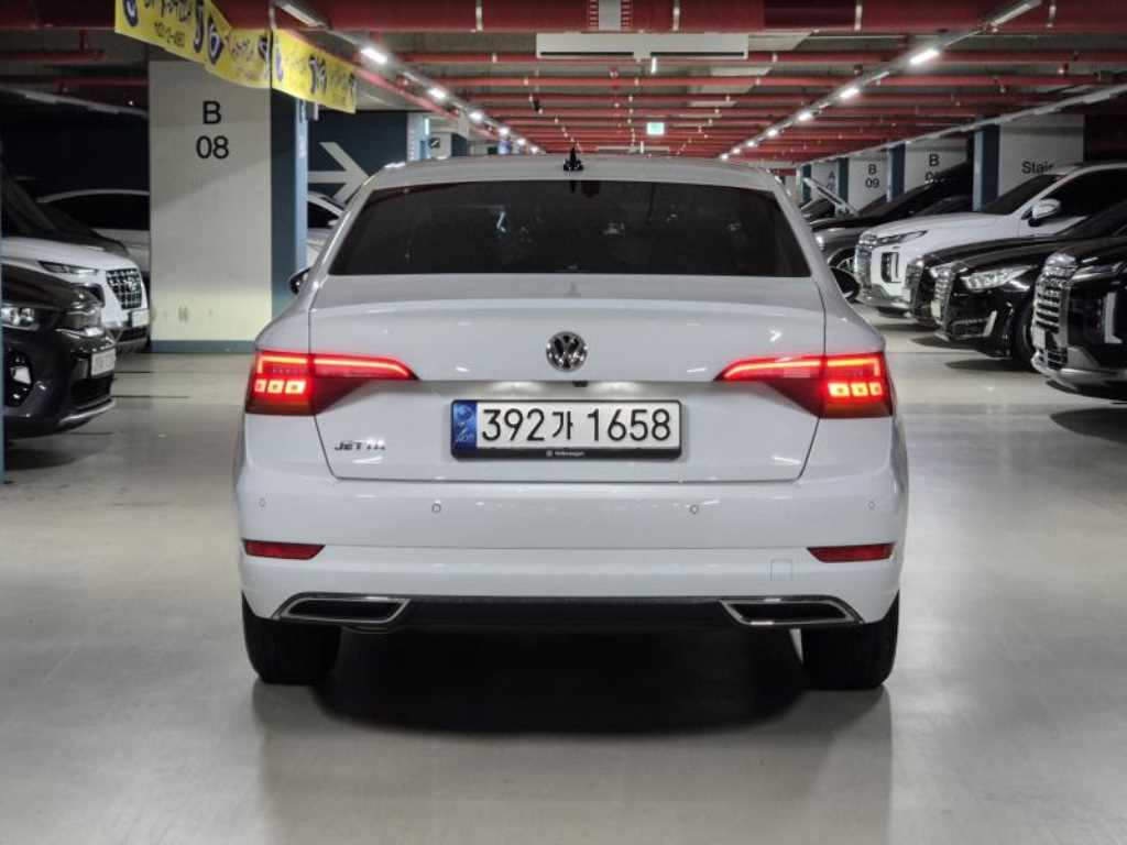 Volkswagen Jetta - Vista 6
