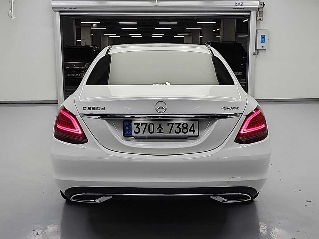 Mercedes Benz C Class - Vista 3
