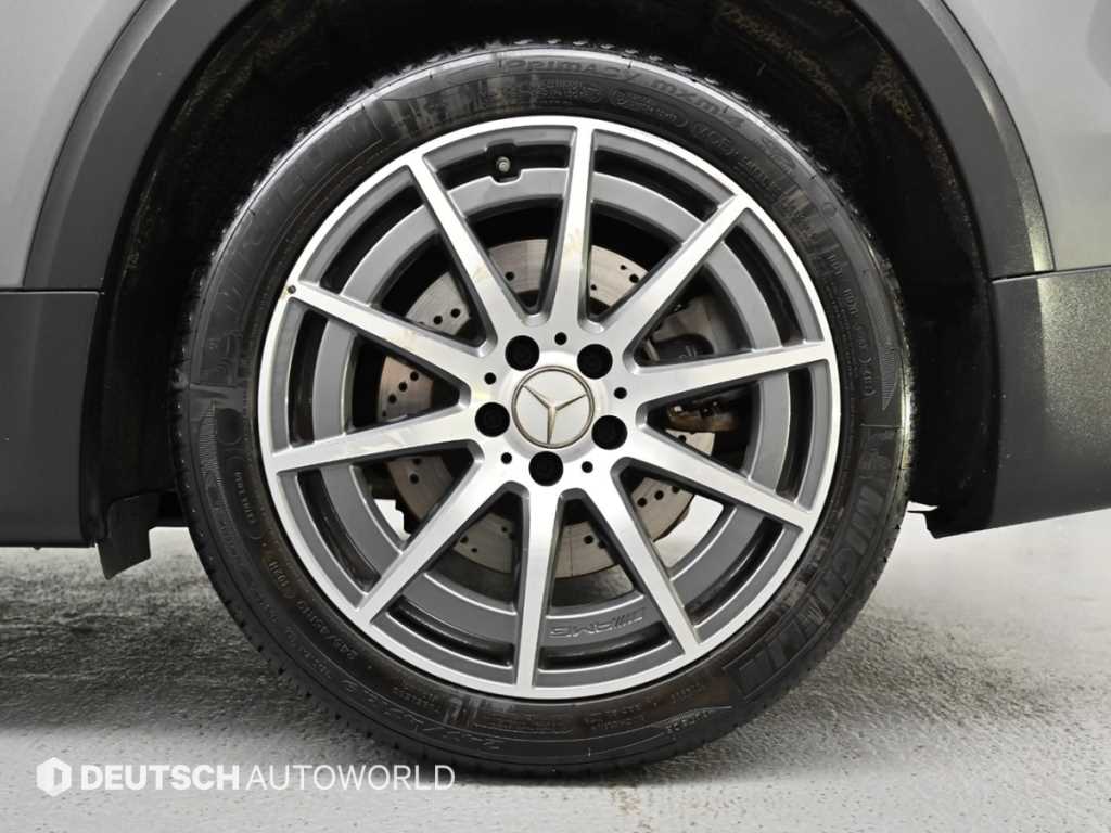 Mercedes Benz GLB Class - Vista 7