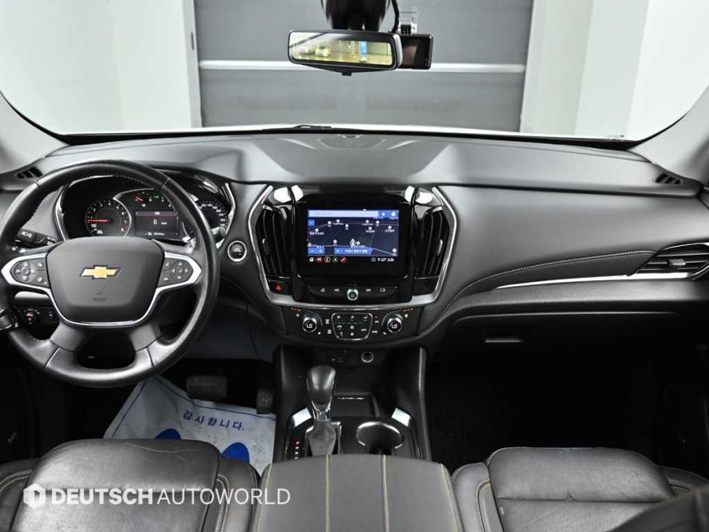 Chevrolet Travers - Vista 10