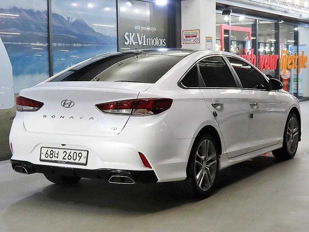 HYUNDAI Sonata - Vista 6