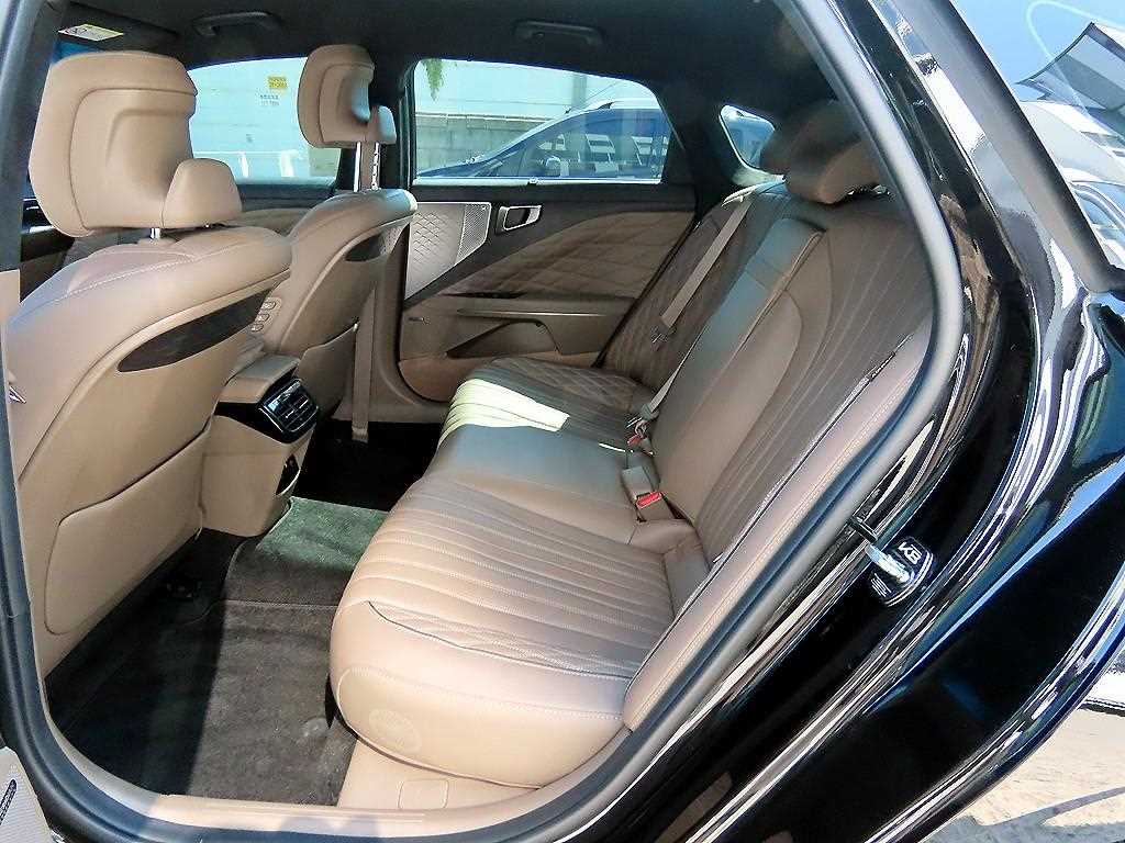 KIA K8 - Vista 8