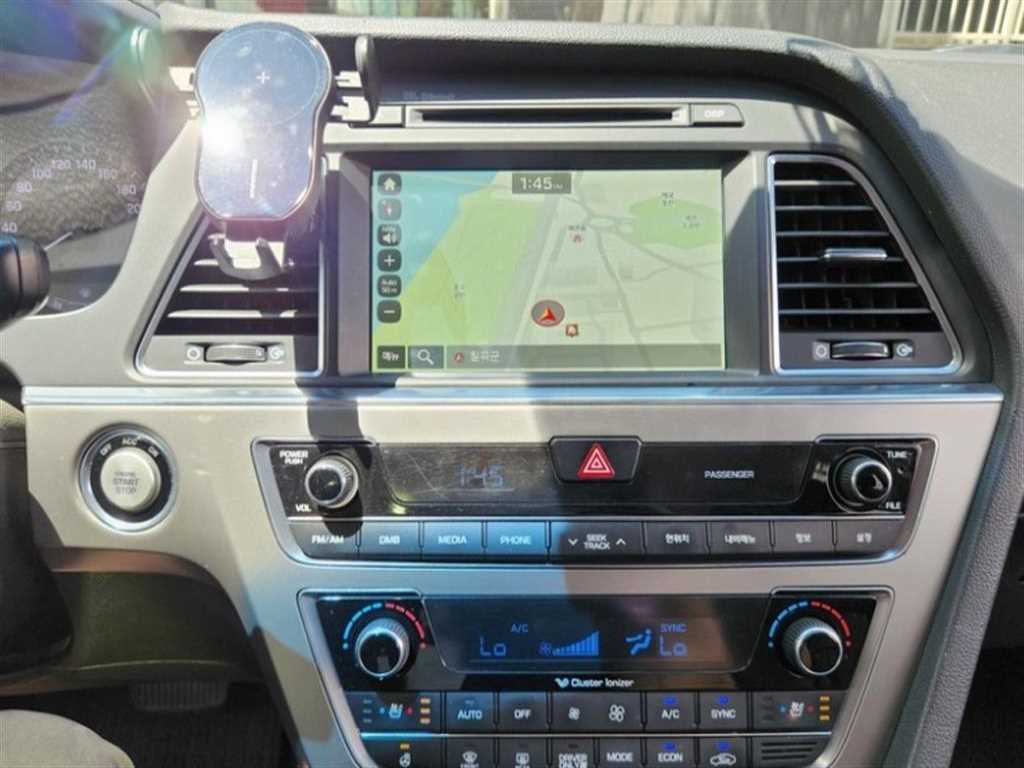 HYUNDAI Sonata - Vista 12