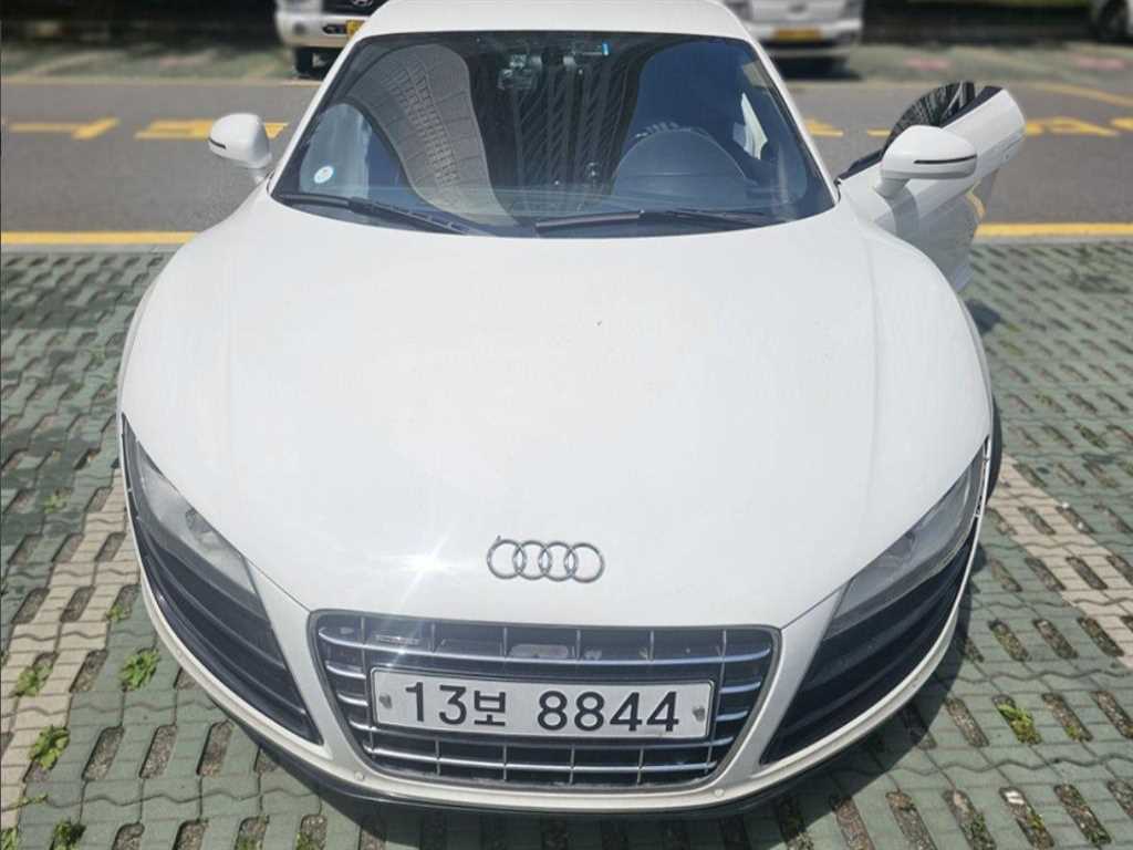 Audi R8 2010 Blanco - Importación desde Corea - HF Imports Iquique - Foto 1