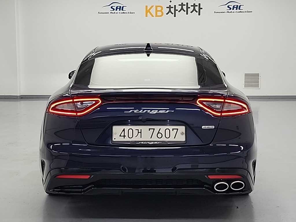 KIA Stinger - Vista 3
