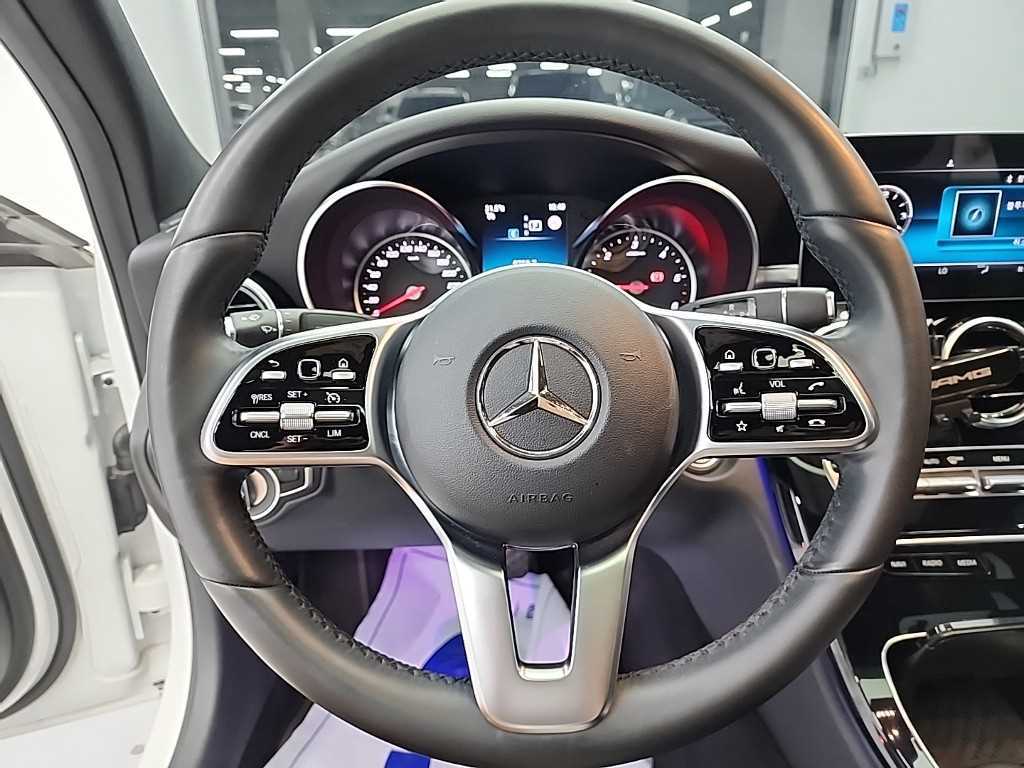 Mercedes Benz C Class - Vista 11