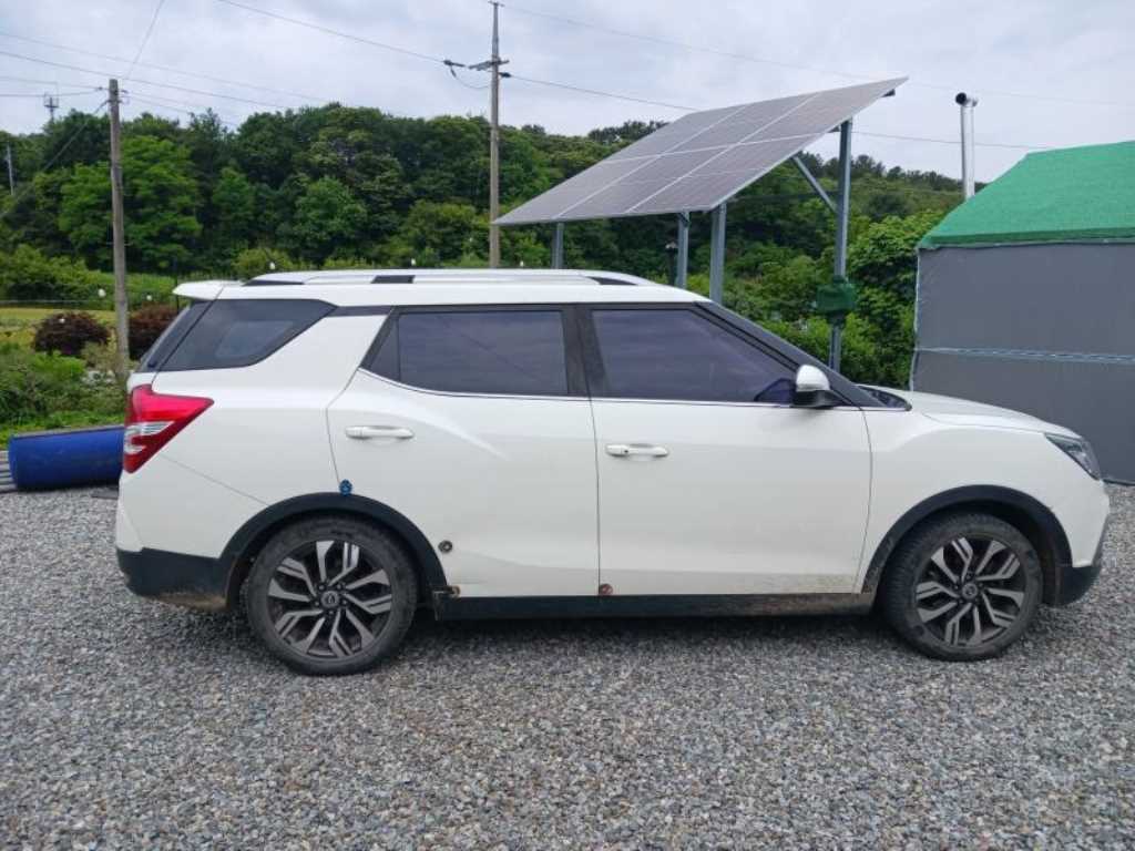 Ssangyong Tivoli - Vista 3