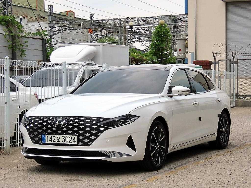 HYUNDAI Grandeur - Vista 3