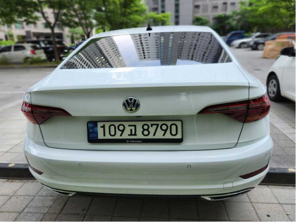 Volkswagen Jetta - Vista 6