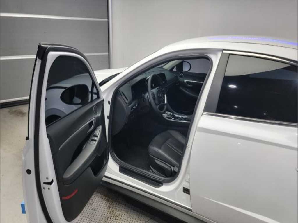 HYUNDAI Sonata - Vista 9