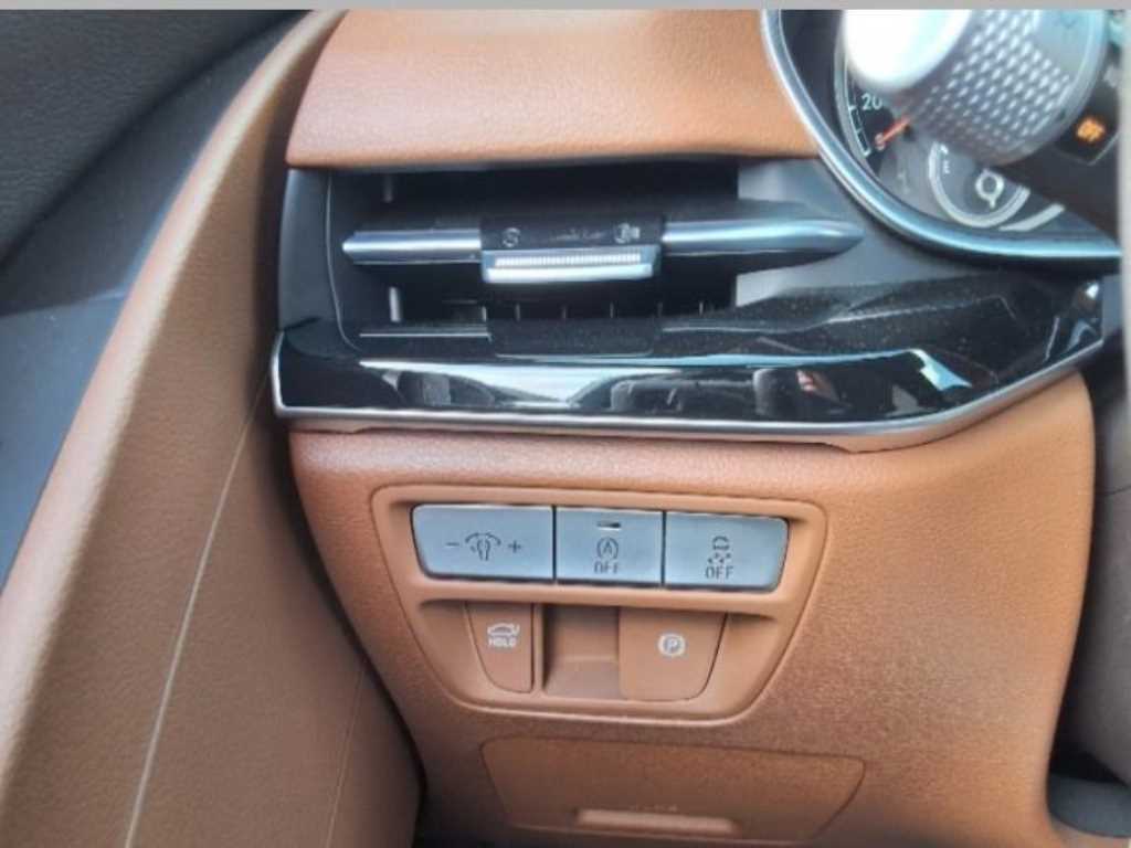 Genesis G80 - Vista 10
