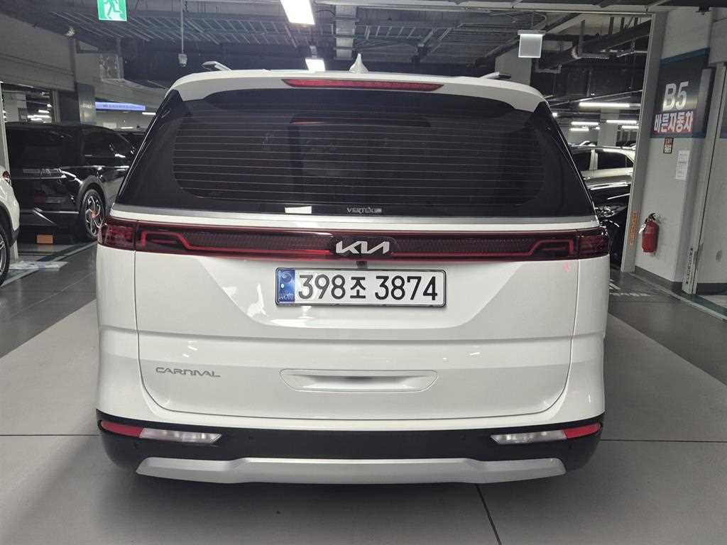 KIA Carnival - Vista 3