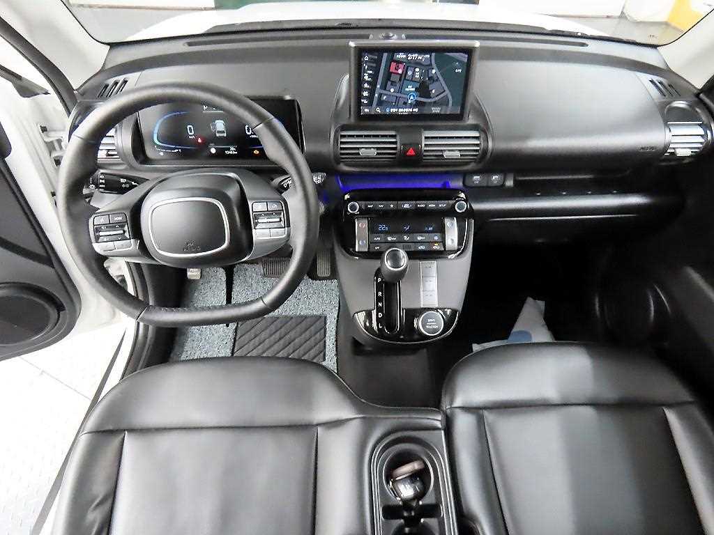 HYUNDAI Casper - Vista 9