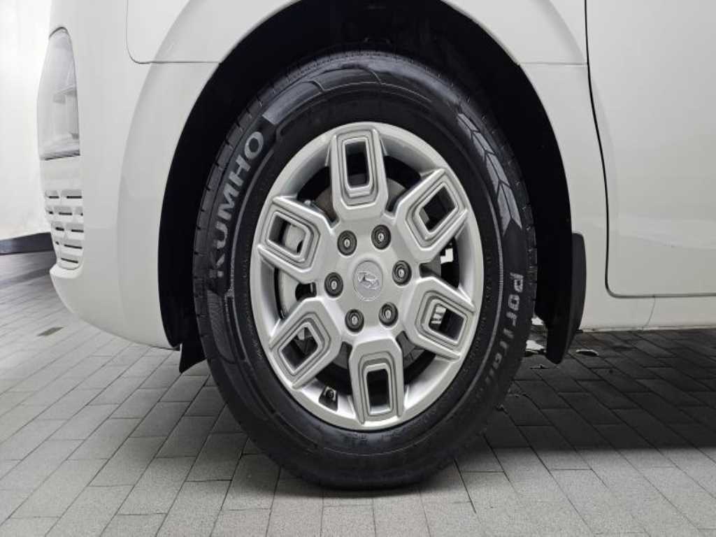 HYUNDAI Staria - Vista 7