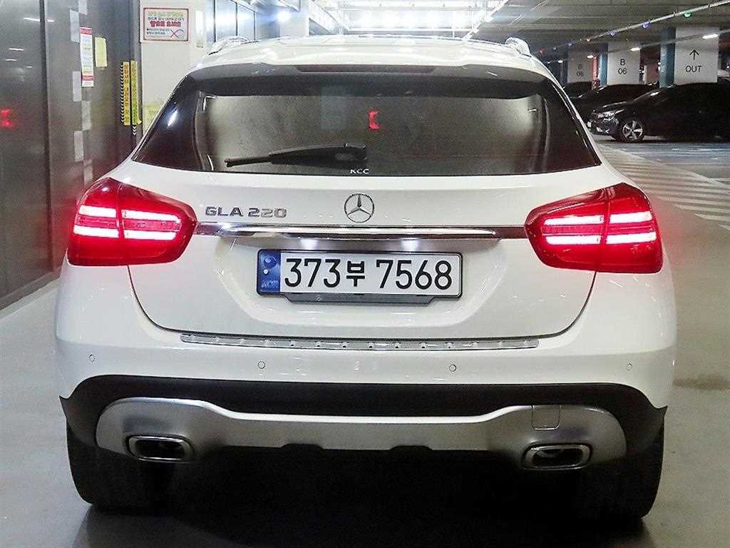 Mercedes Benz GLA Class - Vista 7