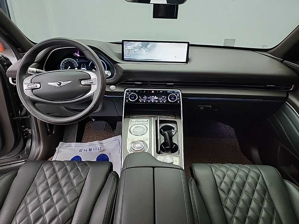 Genesis GV80 - Vista 9