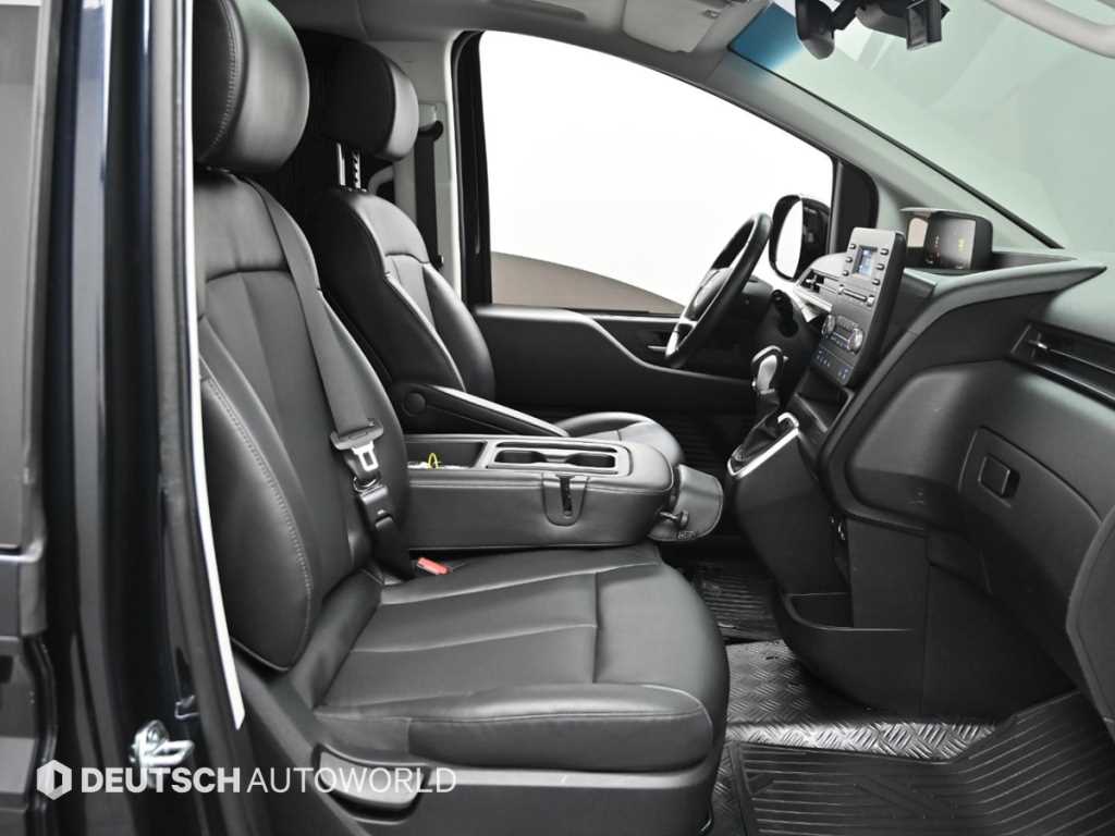 HYUNDAI Staria - Vista 12