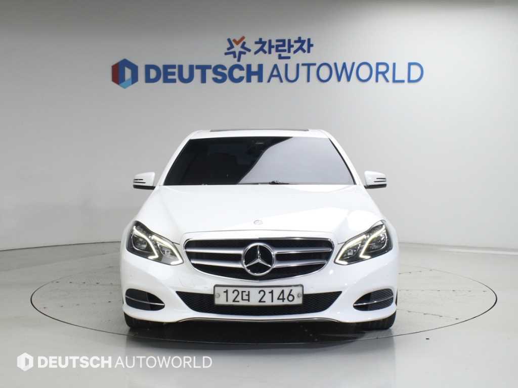Mercedes Benz E class - Vista 3