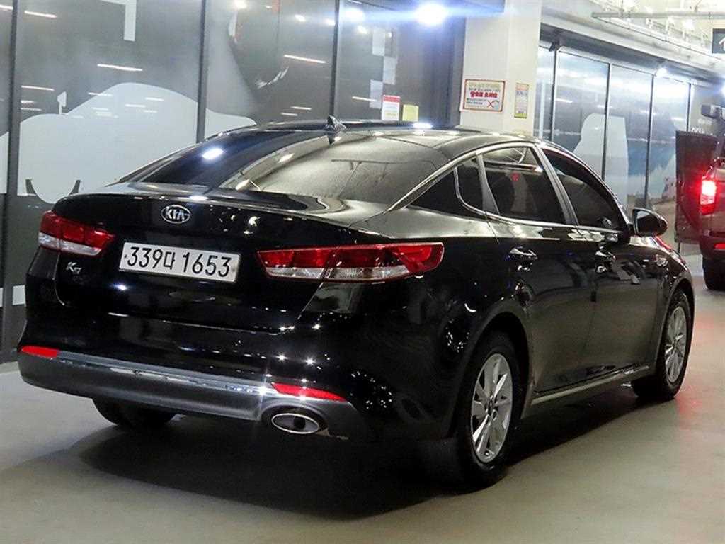 KIA K5 - Vista 6