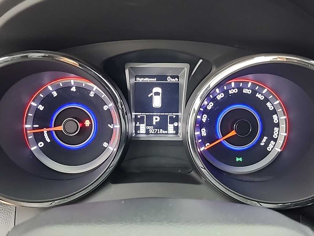 Ssangyong Tivoli - Vista 8