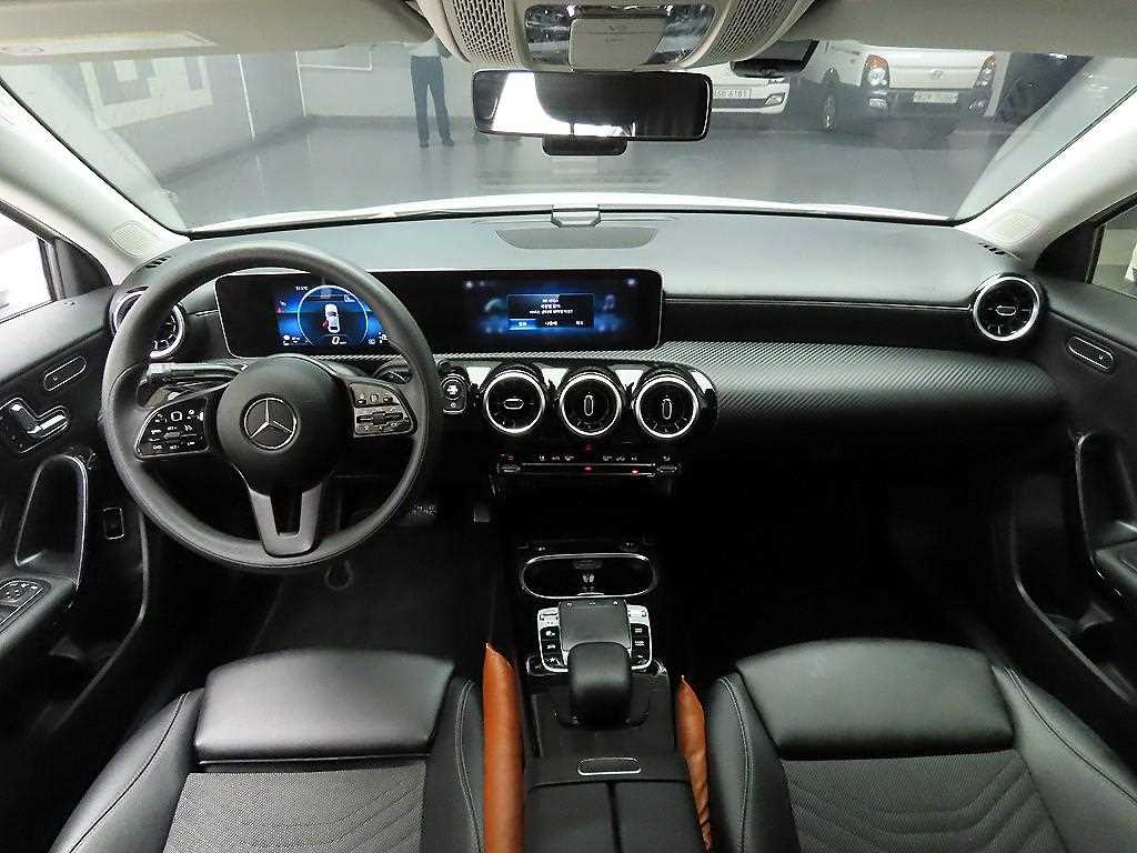 Mercedes Benz A Class - Vista 10