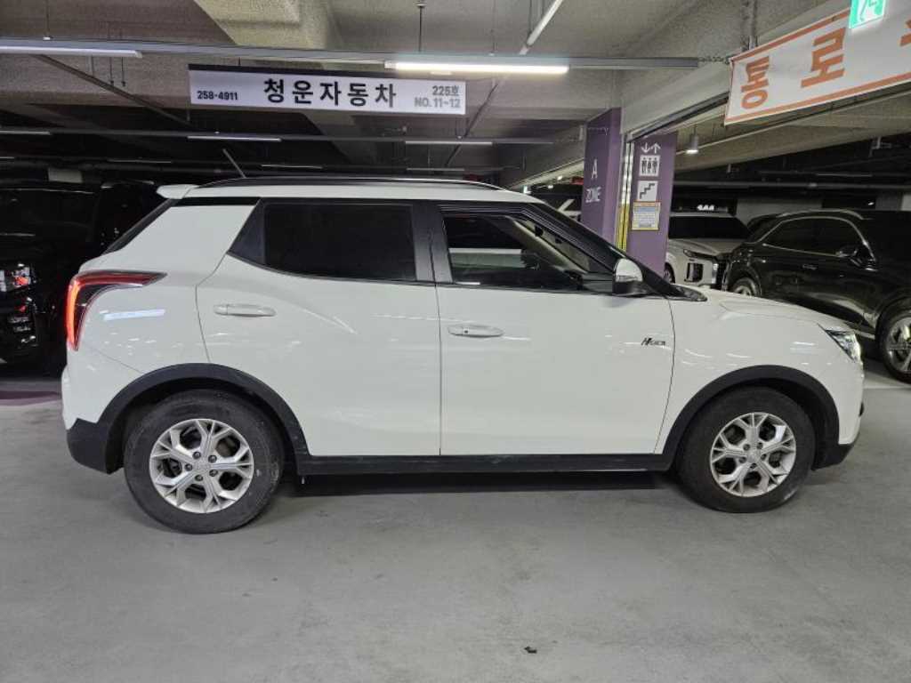 Ssangyong Tivoli - Vista 3