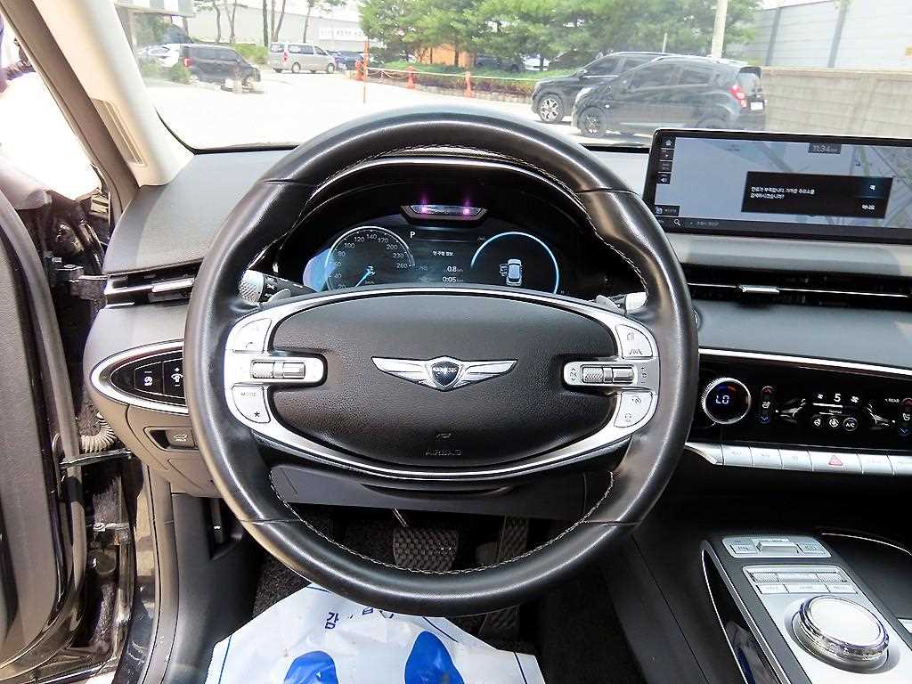 Genesis GV70 - Vista 10