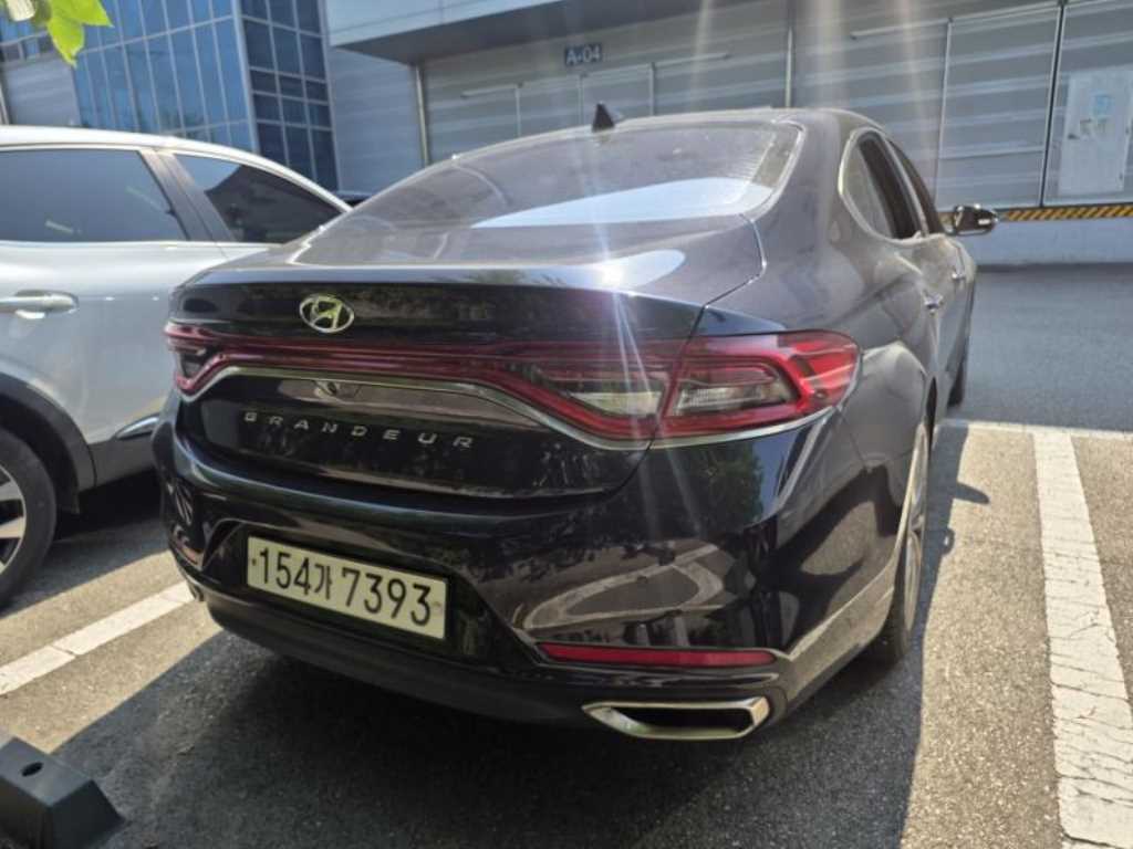 HYUNDAI Grandeur - Vista 2
