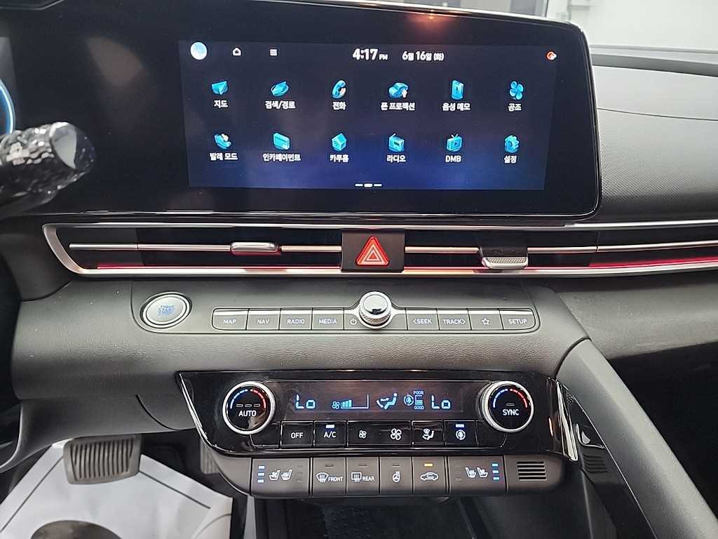 HYUNDAI Avante - Vista 12