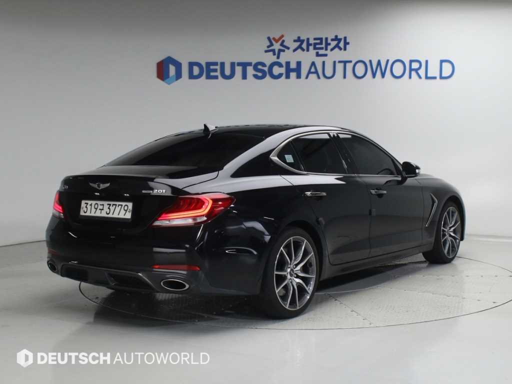 Genesis G70 - Vista 2