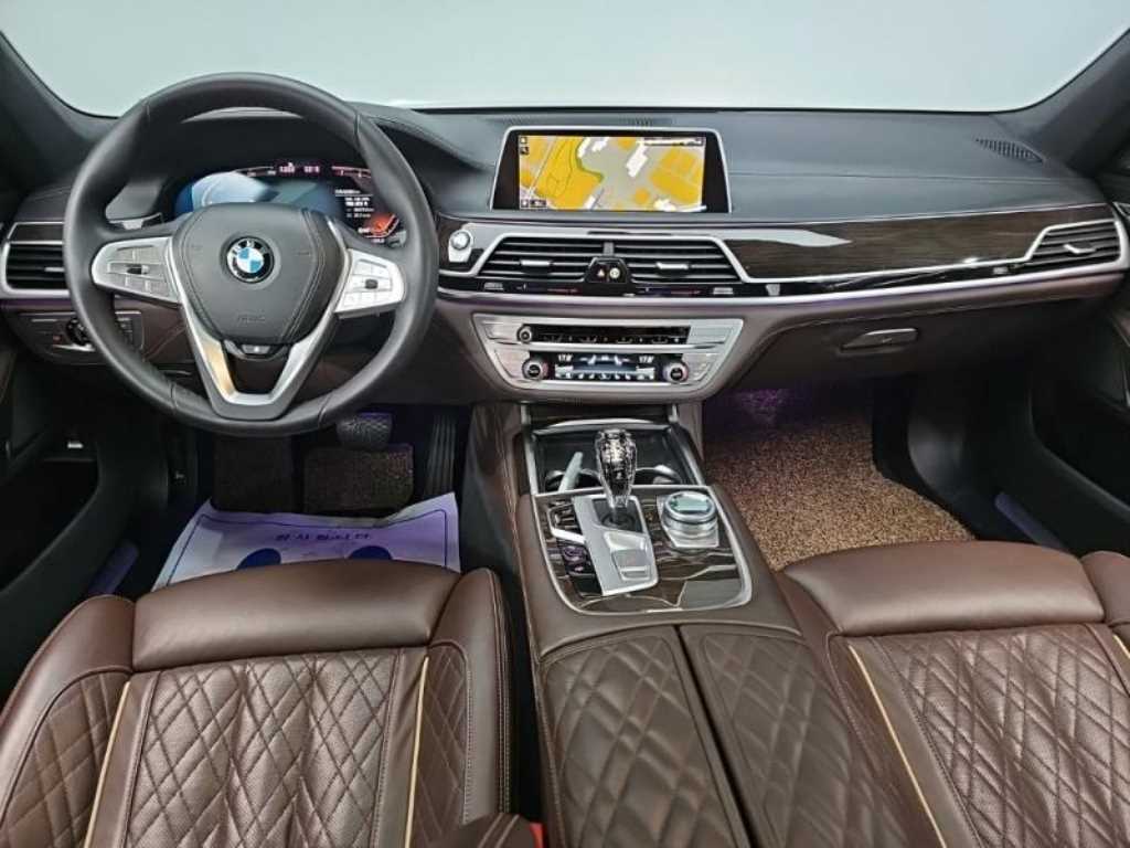 BMW 7 Series - Vista 9